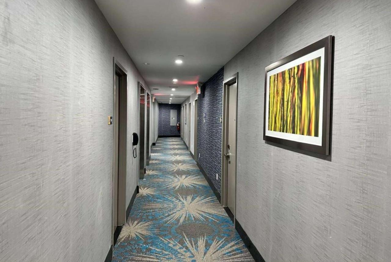 Days Inn By Wyndham Brooklyn Eastern Parkway New York Ngoại thất bức ảnh
