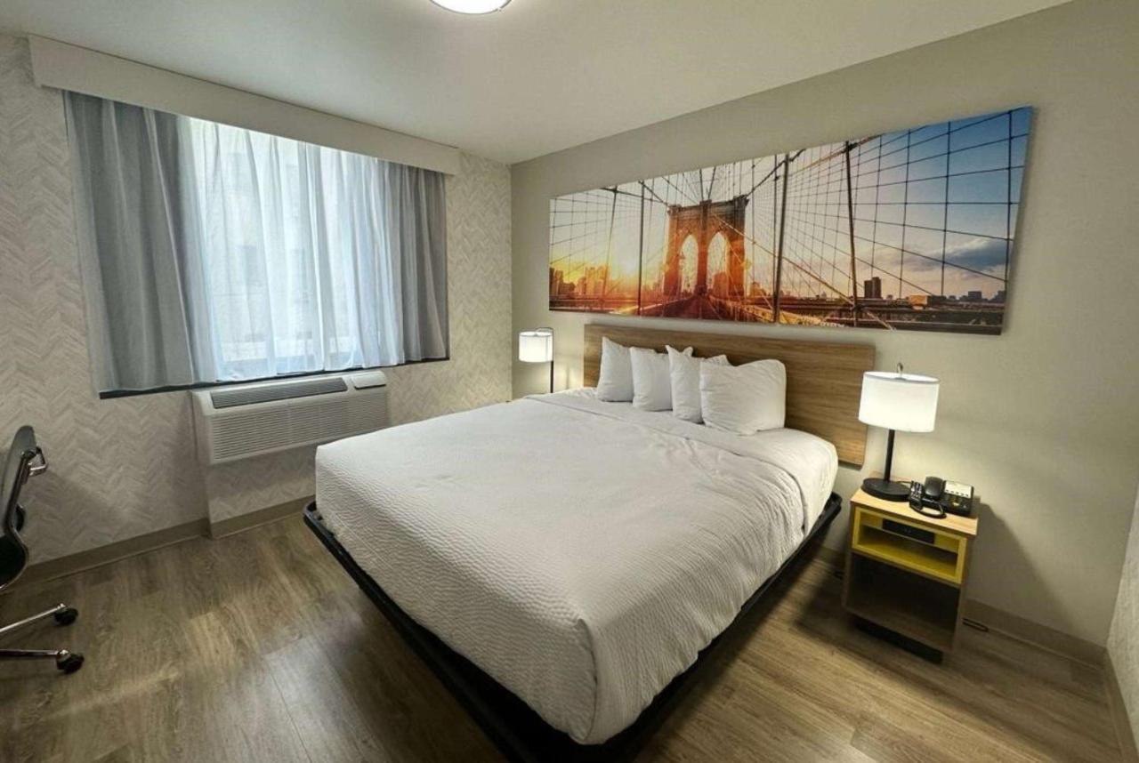 Days Inn By Wyndham Brooklyn Eastern Parkway New York Ngoại thất bức ảnh